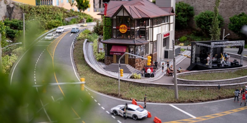 Hard Rock Café Gramado chega ao Mini Mundo