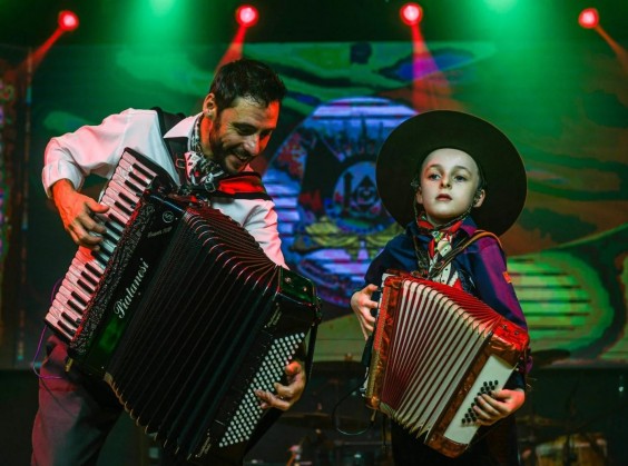 Garfo e Bombacha - Foto 1 de 1