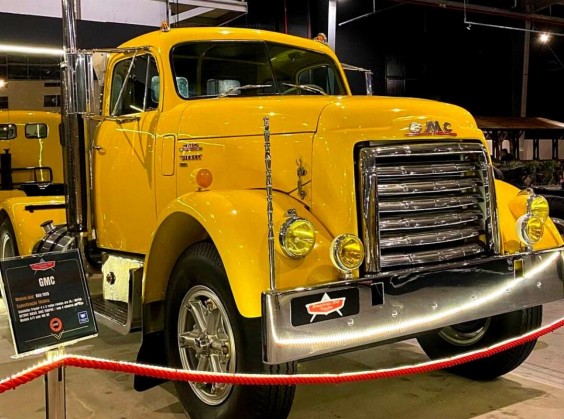 American Old Trucks - Museu do Caminhão - Foto 8 de 1