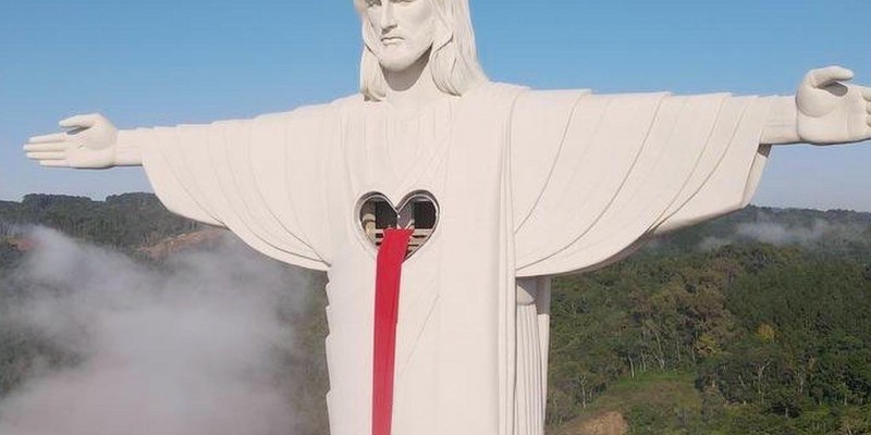 O Cristo Protetor de Encantado é o Maior Cristo do Brasil