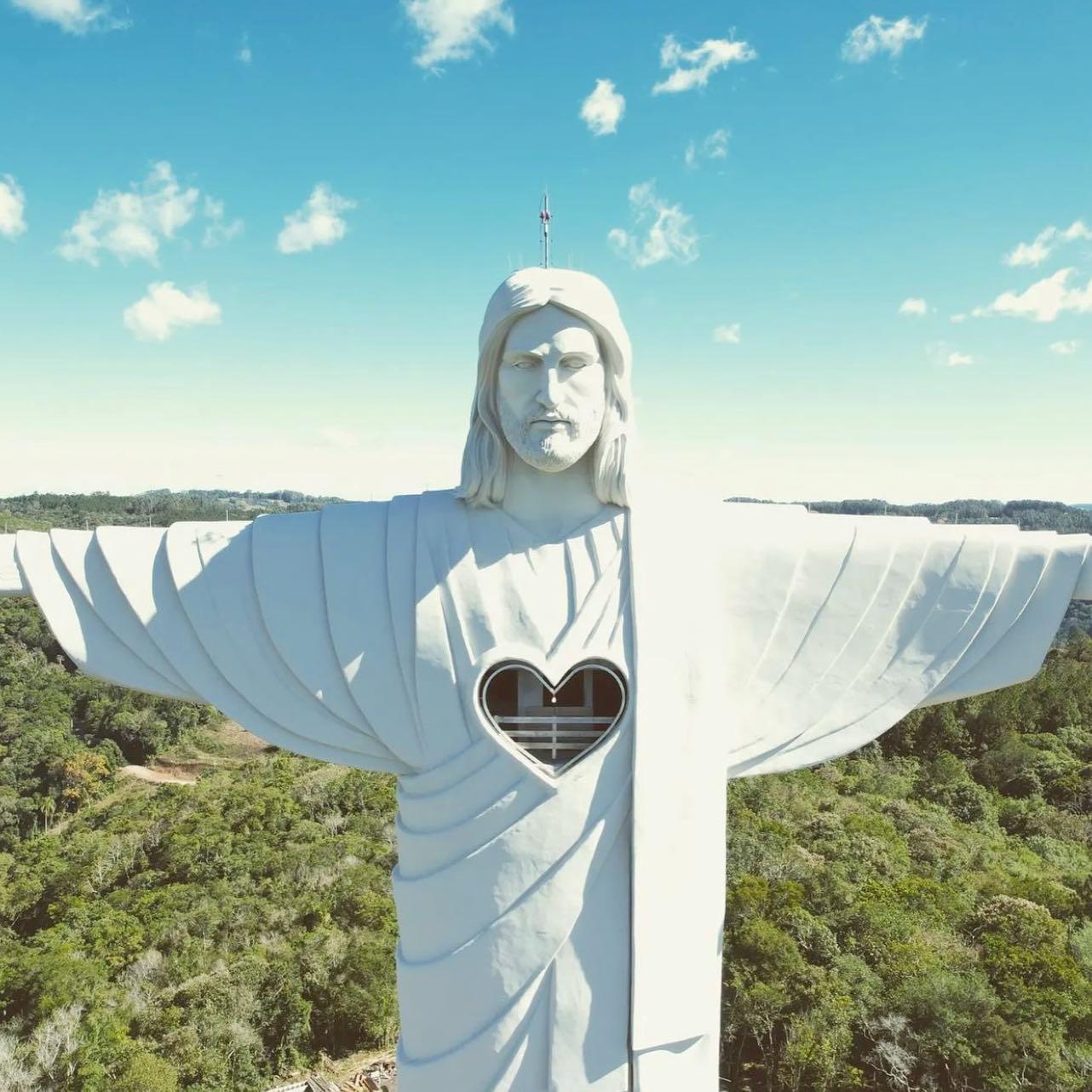 O Cristo Protetor de Encantado é o Maior Cristo do Brasil