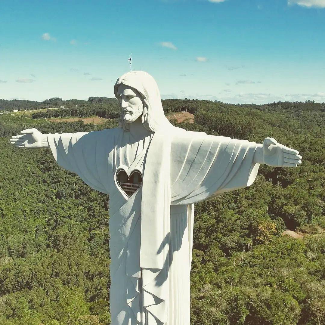 O Cristo Protetor de Encantado é o Maior Cristo do Brasil